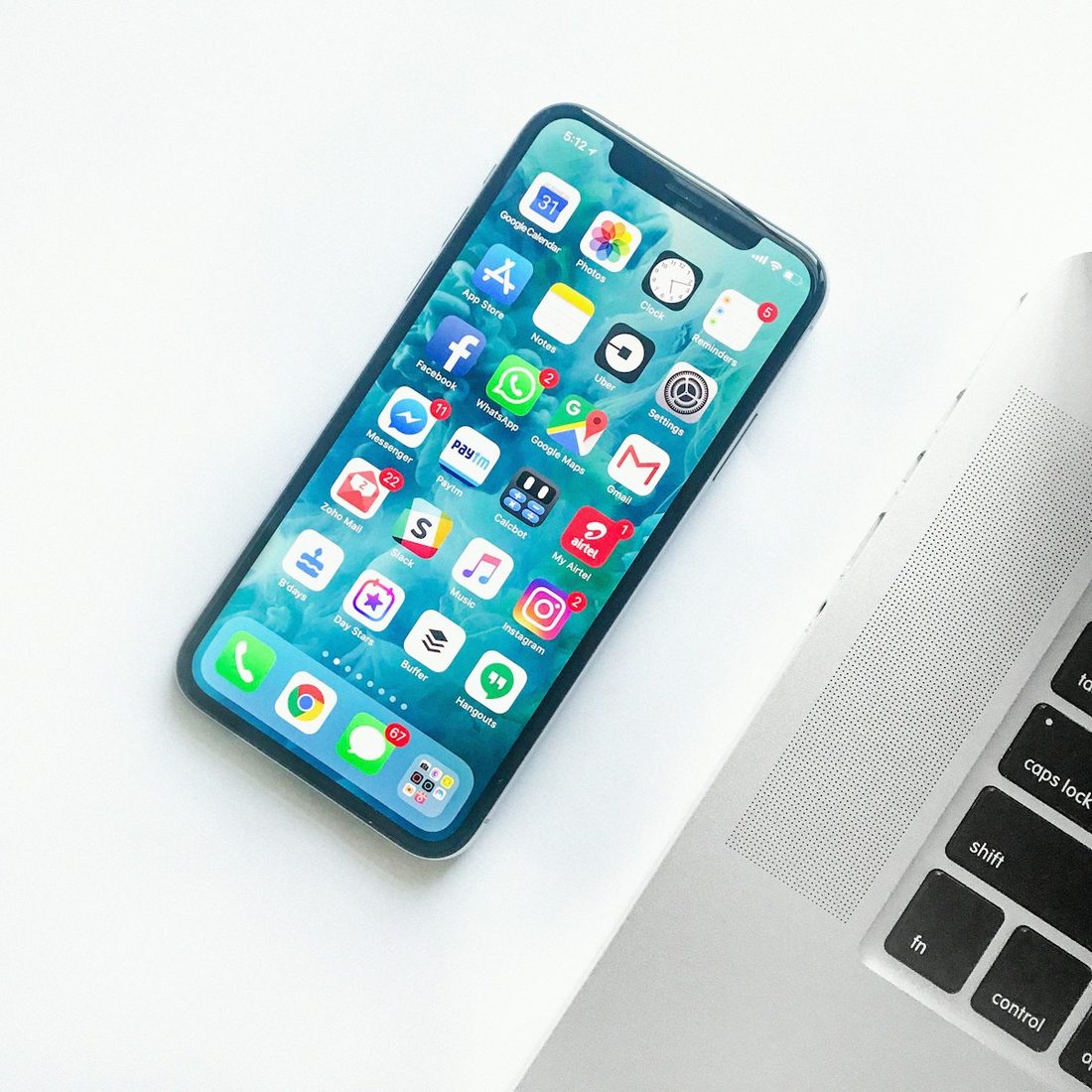 HOME体育 APP 赛程与赛事列表界面示意